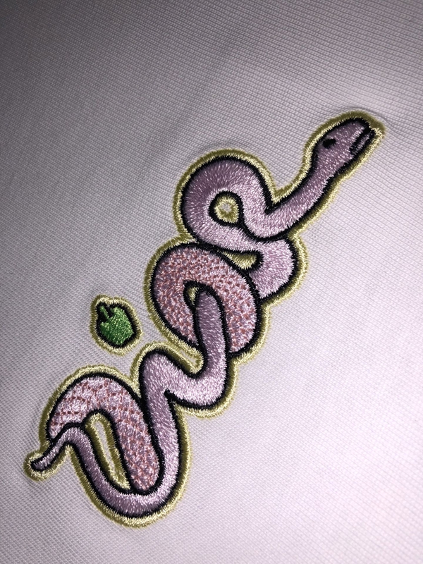 ブランドTシャツ細部ディテール